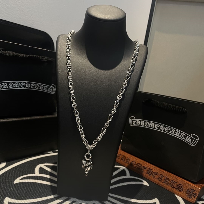 Ch*0me He**ts necklaces